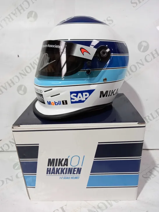 DRM 1:2 SCALE MIKÁ HAKKINEN 01 HELMET