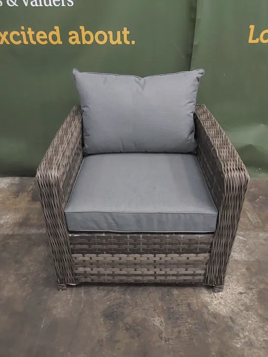 BRAND NEW BOXED TEXAS GARDEN AND PATIO RATTAN SOFA SET (4 BOXES) RRP £1695