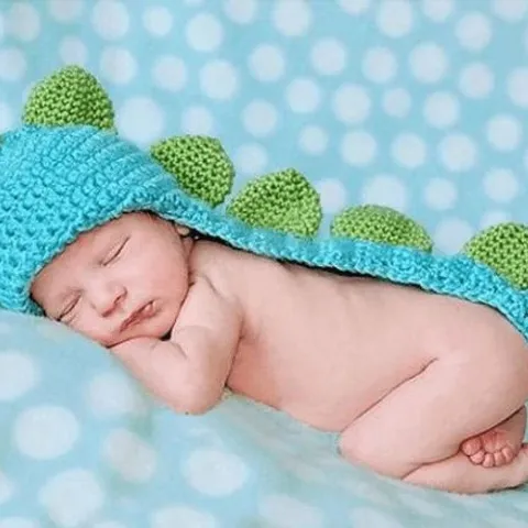 APPROXIMATELY 5 BRAND NEW CROCHET BLUE AND GREEN DINO HAT DRESS UP OUTFIT 