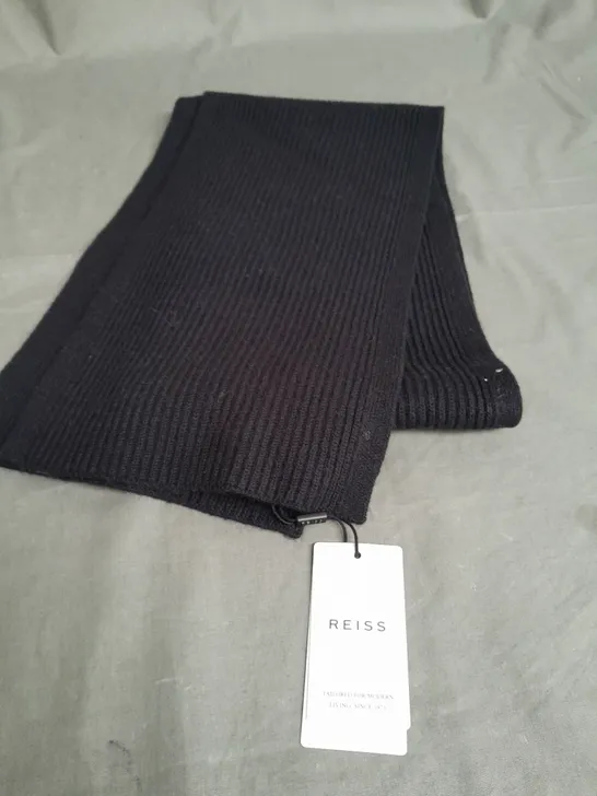 REISS CHESTERFIELD RIBBED MERIN SCARF IN NAVY