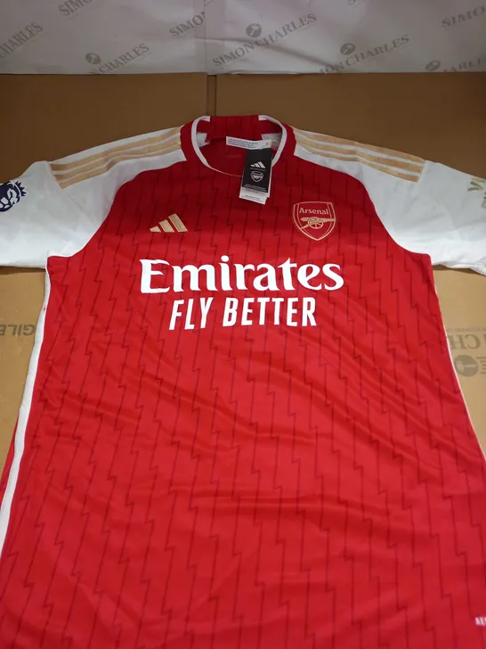 ARSENAL HOME SHIRT WITH SAKA 7 ON THE BACK SIZE L