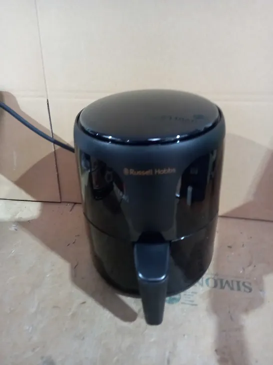 RUSSELL HOBBS AIR FRYER