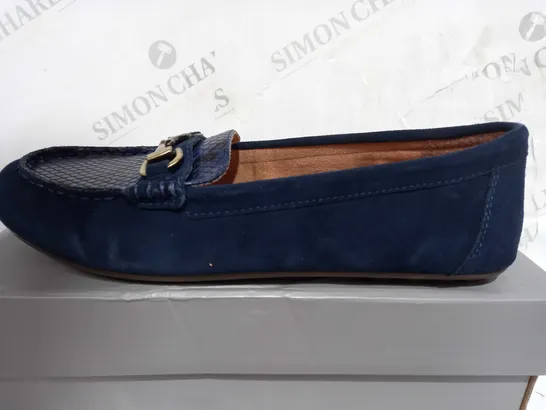 BRAND NEW VIONIC HONOR DAYNA NAVY LOAFERS NAVY SIZE 7