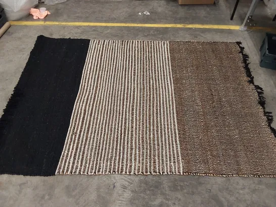 SYDNEY HANDWOVEN MONOCHROME RUG // 235 X 165CM