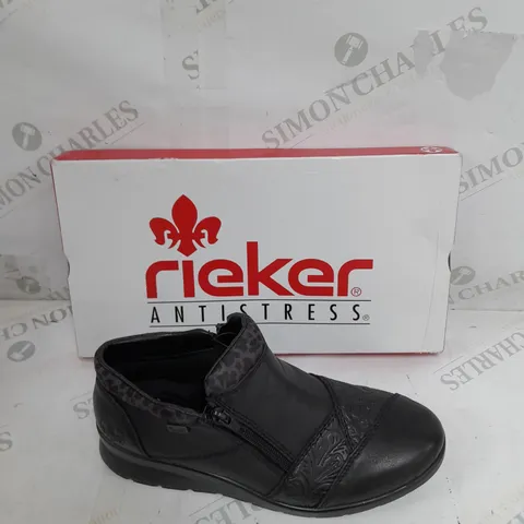 BOXED PAIR RIEKER LEATHER DOUBLE ZIP WATER RESISTANT BOOTS IN BLACK SIZE 6