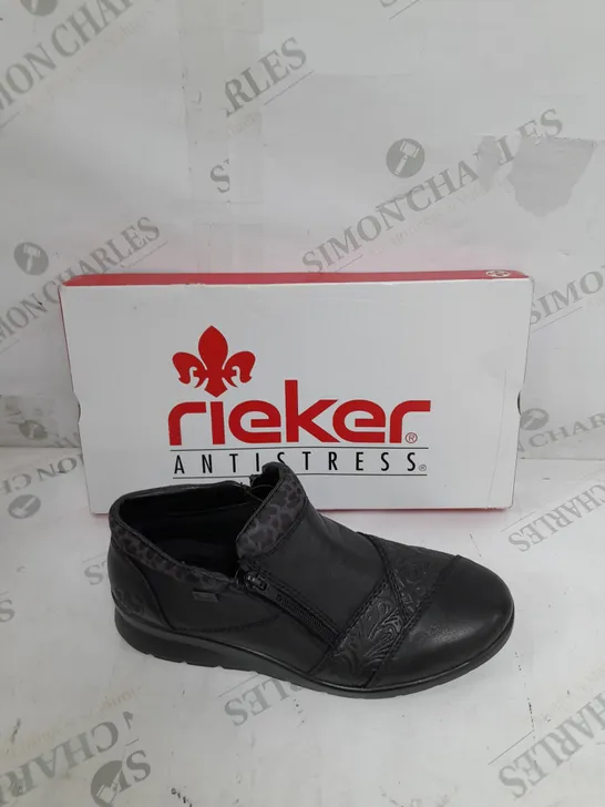 BOXED PAIR RIEKER LEATHER DOUBLE ZIP WATER RESISTANT BOOTS IN BLACK SIZE 6