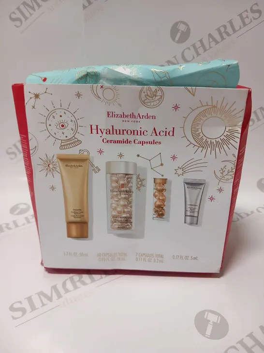 BOXED ELIZABETH ARDEN HYALURONIC ACID CERAMIDE CAPSULES GIFT SET