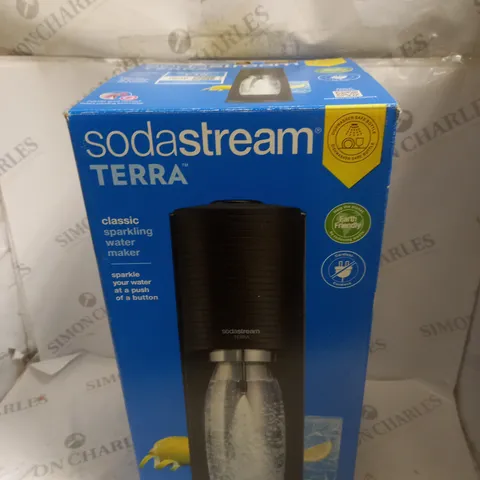 BOXED SODASTREAM SPIRIT ONE TOUCH SPARKLING WATER MAKER