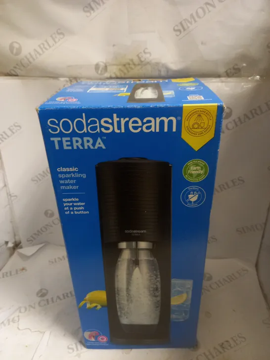 BOXED SODASTREAM SPIRIT ONE TOUCH SPARKLING WATER MAKER