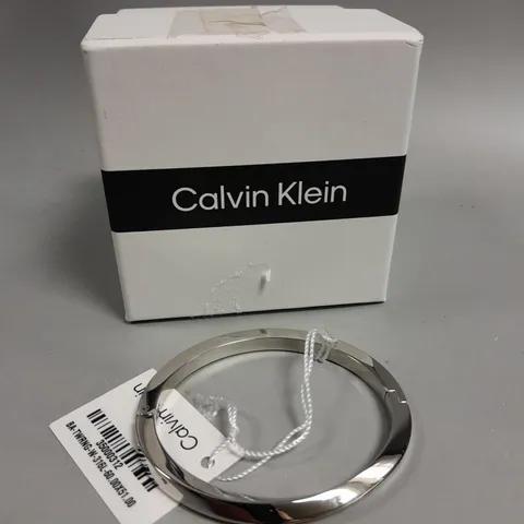 CALVIN KLEIN TWISTED RING BANGLE
