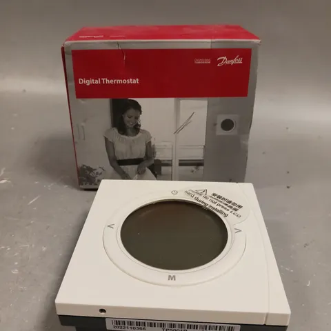 BOXED DANFOSS DIGITAL THERMOSTAT 