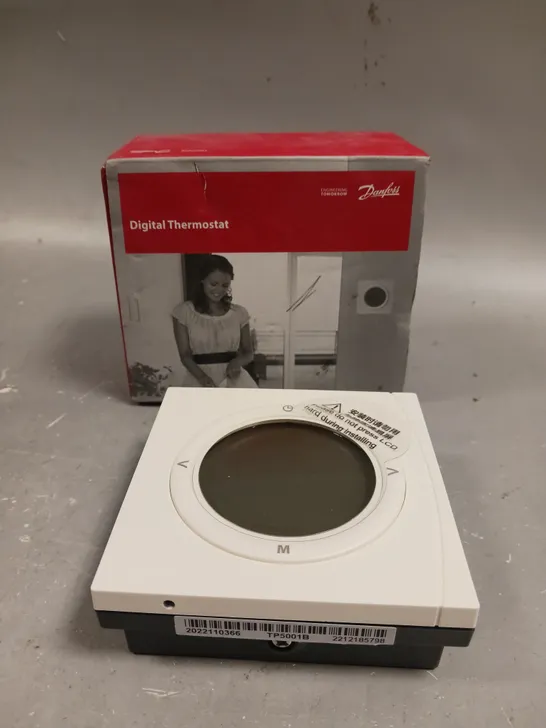 BOXED DANFOSS DIGITAL THERMOSTAT 