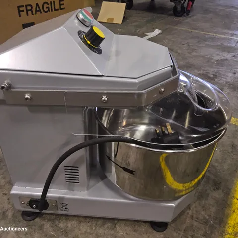 BOXED HEAVY DUTY SP-5 SPIRAL STAND MIXER 