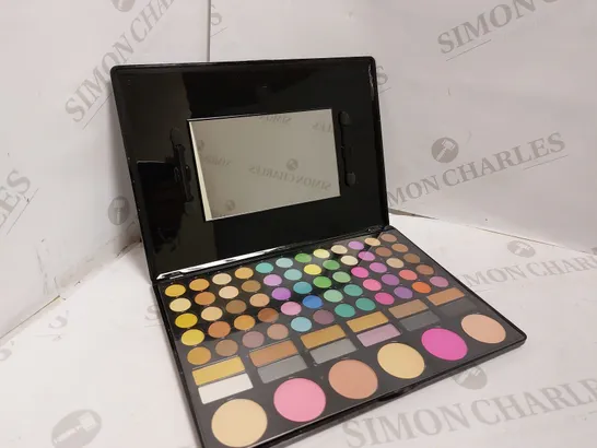 BOXED EYESHADOW PALETTE