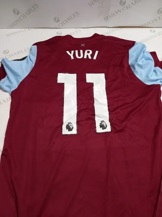 WEST HAM FOOTBALL SHIRT - LARGE