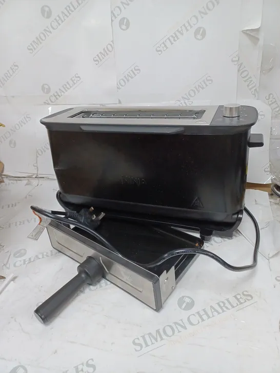 BOXED NINJA 2 IN 1 TOASTER & GRILL ST100UK