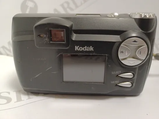 KODAK DX3900 DIGITAL CAMERA