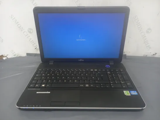 FUJITSU LIFEBOOK A512 15 INCH I3-3110M 2.40GHZ