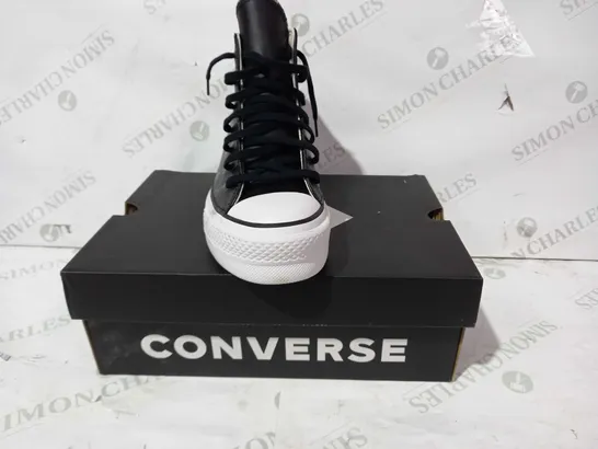 BOXED PAIR OF CONVERSE SHOES IN BLACK W. PATTERN UK SIZE 6