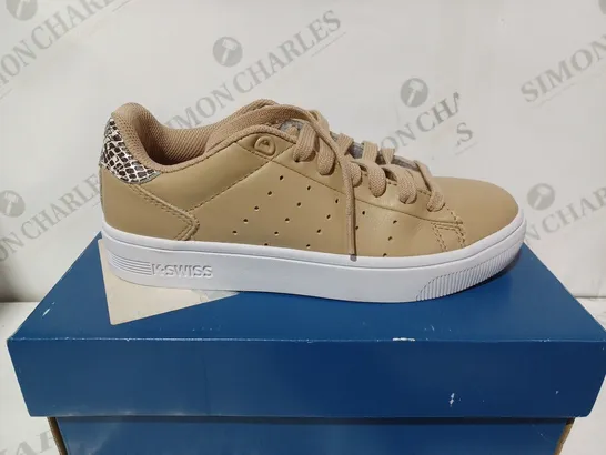 BOXED PAIR OF K-SWISS FRASCO LEATHER TRAINERS IN NOUGAT - 5