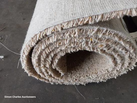 ROLL OF QUALITY CARPET APPROXIMATELY 5M × 2.35M