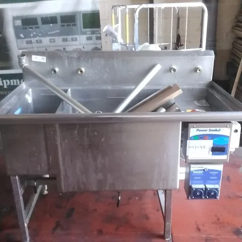 COMMERCIAL POWERSOAK WASHING STATION 