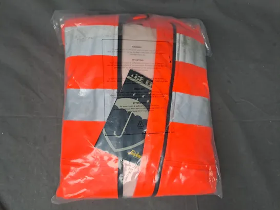 BOX OF 4 ASSORTED CLOTHING ITEMS TO INCLUDE HI-VIS COAT SIZE UNSPECIFIED, ETC