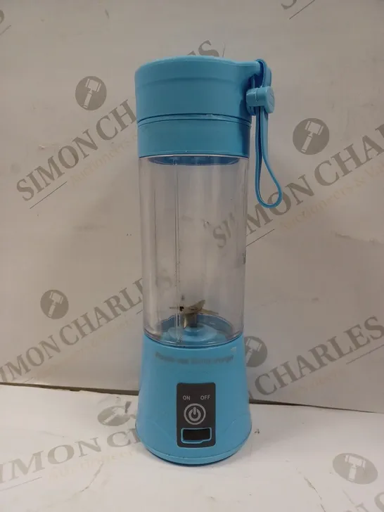 BOXED MB-001 PORTABLE AND RECHARGEABLE BATTERY JUICE BLENDER IN BLUE