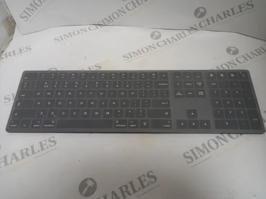 BOXED JELLY COMB WIRELESS KEYBOARD.