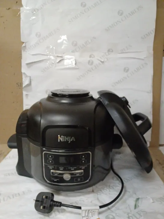 NINJA MULTI-COOKER