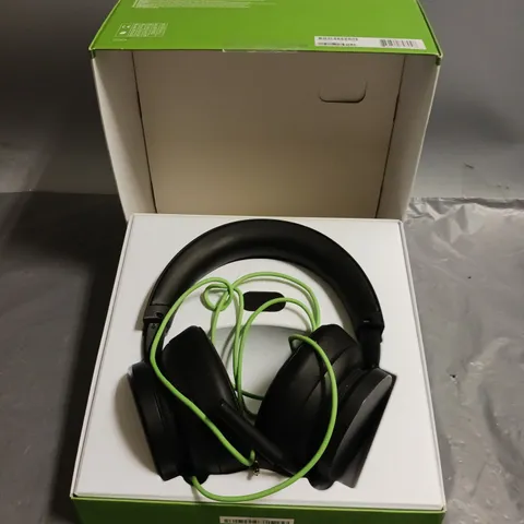 XBOX WIRELESS STEREO HEADSET WITH MICROPHONE IN BLACK/GREEN