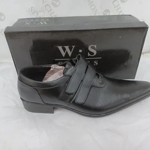 LARGE BOX OF APPROXIMATELY 10 BOXED W.S VERO BLACK VELCRO SUIT SHOES IN VARIOUS SIZES 