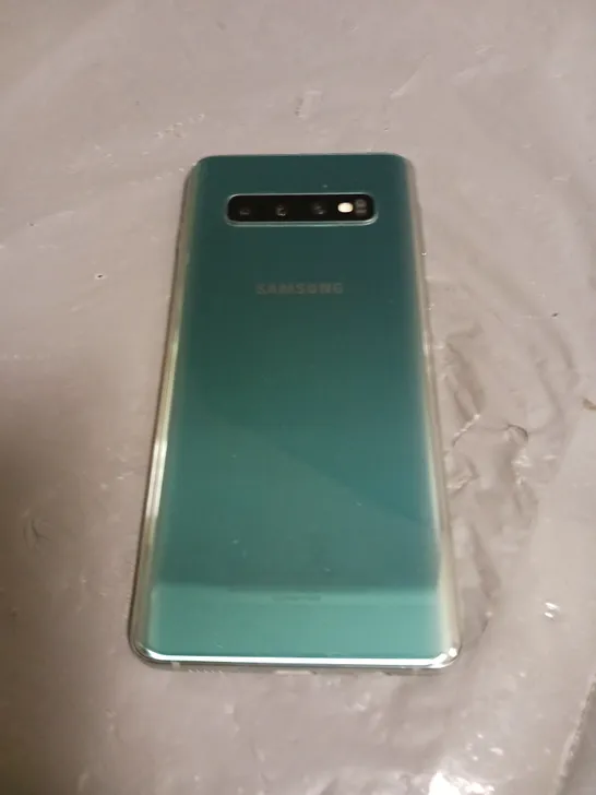 UNBOXED SAMSUNG GALAXY S10 MOBILE PHONE