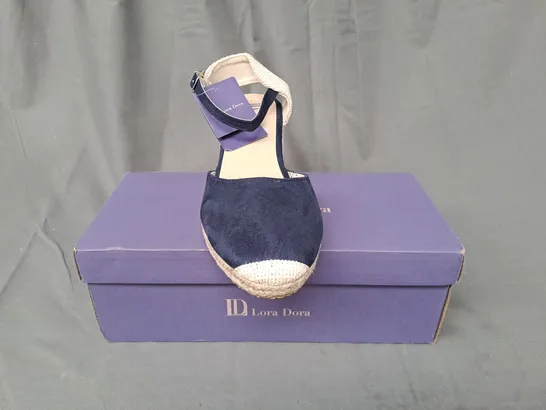 BOXED PAIR OF LORA DORA RHIANNA WEDGE SHOES IN NAVY UK SIZE 5