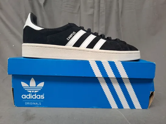 BOXED PAIR OF ADIDAS CAMPUS SHOES IN BLACK/WHITE UK SIZE 9.5