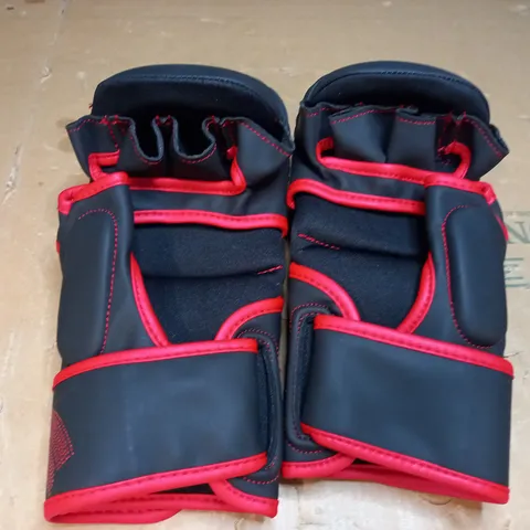 MMA TRAINING GLOVES