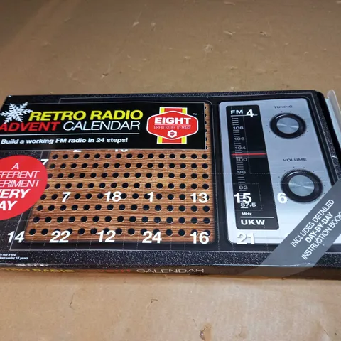 RETRO RADIO ADVENT CALANDER