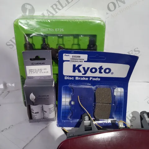 LOT OF ASSORTED ITEMS TO INCLUDE TOUCH UP SET - KYOTO BRAKE PADS - REAR LIGHT - COLLECTION ONLY