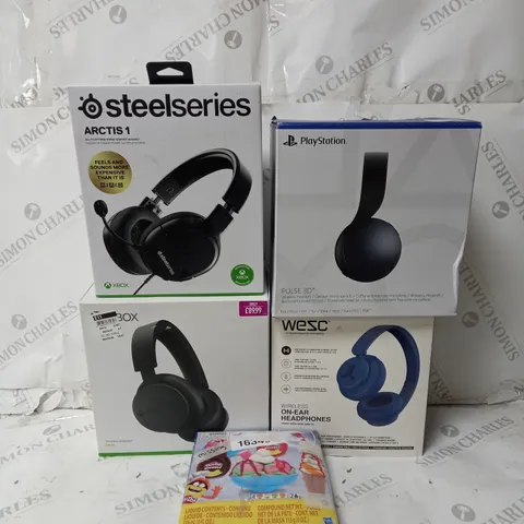 BOX OF APPROX 15 ASSORTED ITEMS TO INCLUDE -  STEELSERIES ARCTIS NOVA 1 - PLAYSTATION PULSE 3D - XBOX WIRELESS HEADSET ECT