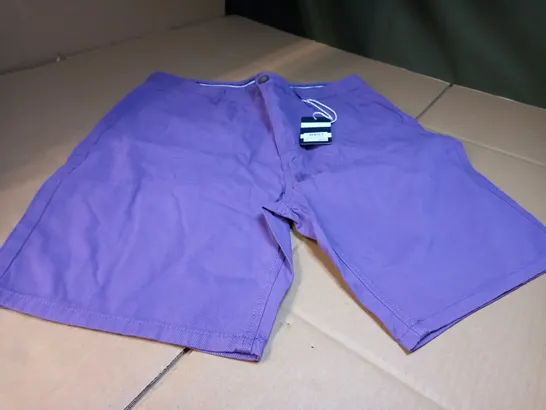 CREW CLOTHING COMPANY PURPLE BERMUDA SHORTS - SIZE W36