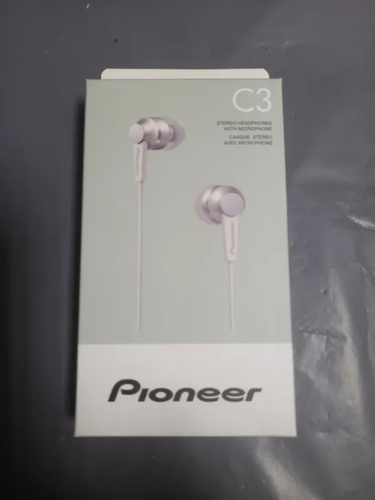 BRAND NEW PIONEER STEREO HEADPHONES - SE-C3T