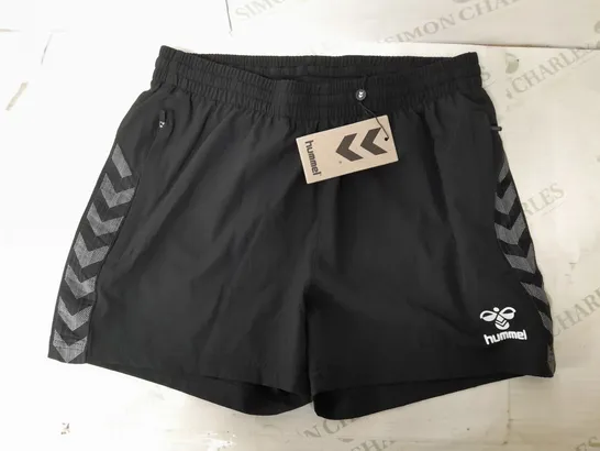 HUMMEL WOVEN SHORTS IN BLACK SIZE S