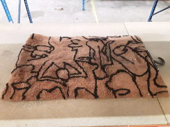 BROWN BATH MAT 