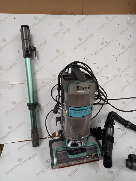 BOXED SHARK UPRIGHT VACUUM CLEANER AZ912UKT