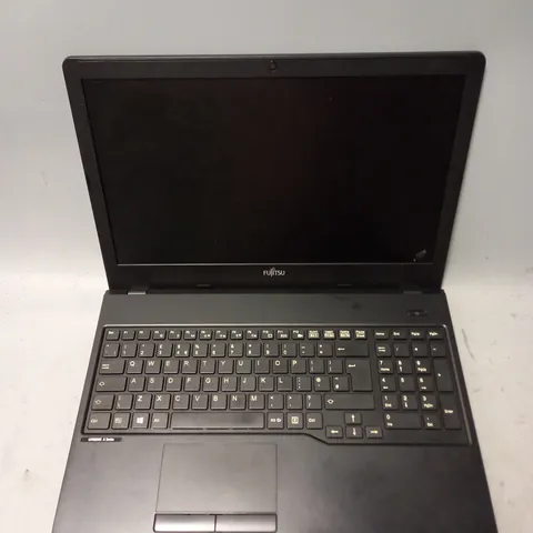 FUJITSU LIFEBOOK A555 LAPTOP IN BLACK