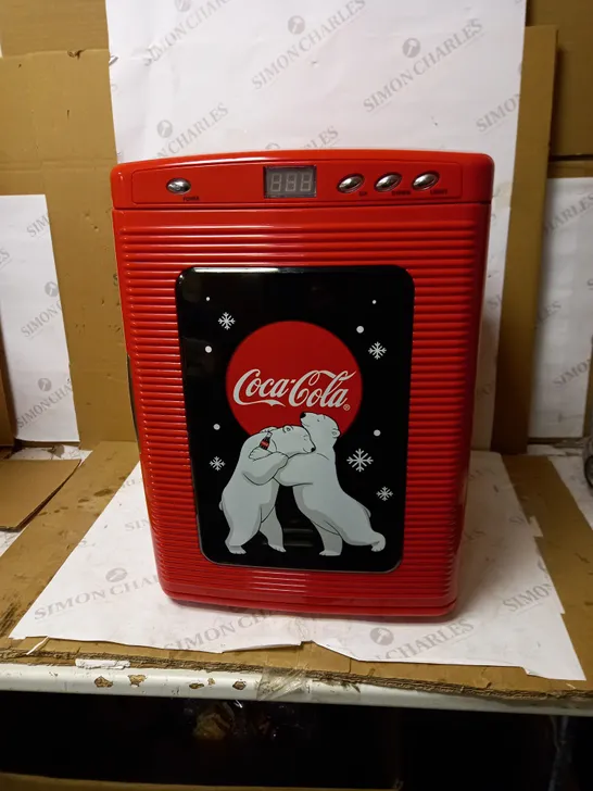 COCA COLA 25L PORTABLE MINI FRIDGE, 28 CAN SIZE, RED