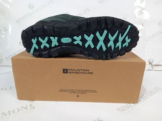 BOXED PAIR OF MOUNTAIN WAREHOUSE OUTDOOR WOMENS SHOES IN SEA GREEN/CYAN UK SIZE 6