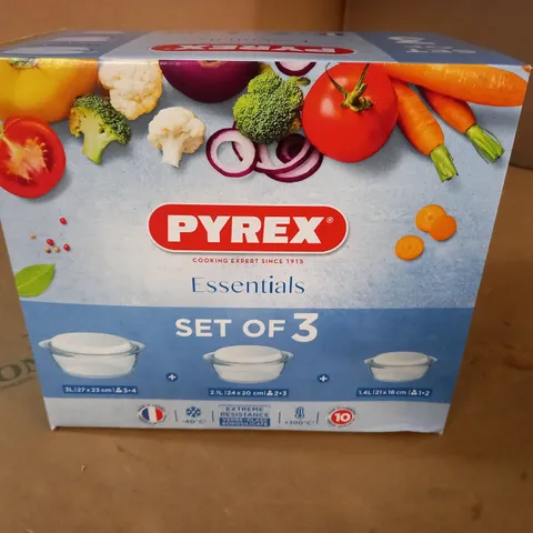 BOXED PYREX ESSENTIALS SET OF 3 DISHES