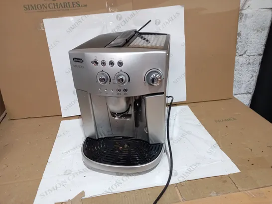 DELONGHI MAGNIFICA COFFEE MACHINE 