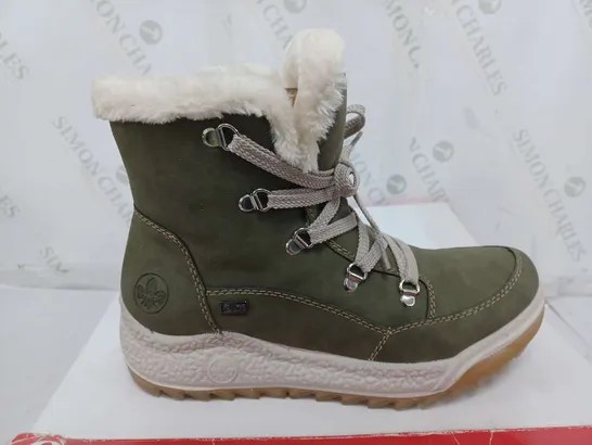 BOXED PAIR OF RIEKER WATER RESISTANT WARM LINED HIKING BOOTS IN KHAKI - SIZE 39